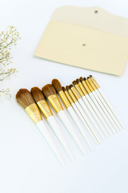 13 Piece Makeup Brush Kit with Case