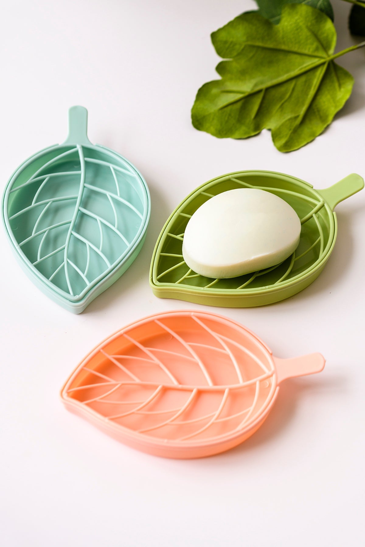 3 pack Vintage Leaf Shape Soap Dish with water catch